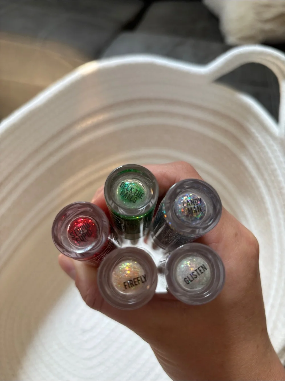 Glitter liquid eyeliners
